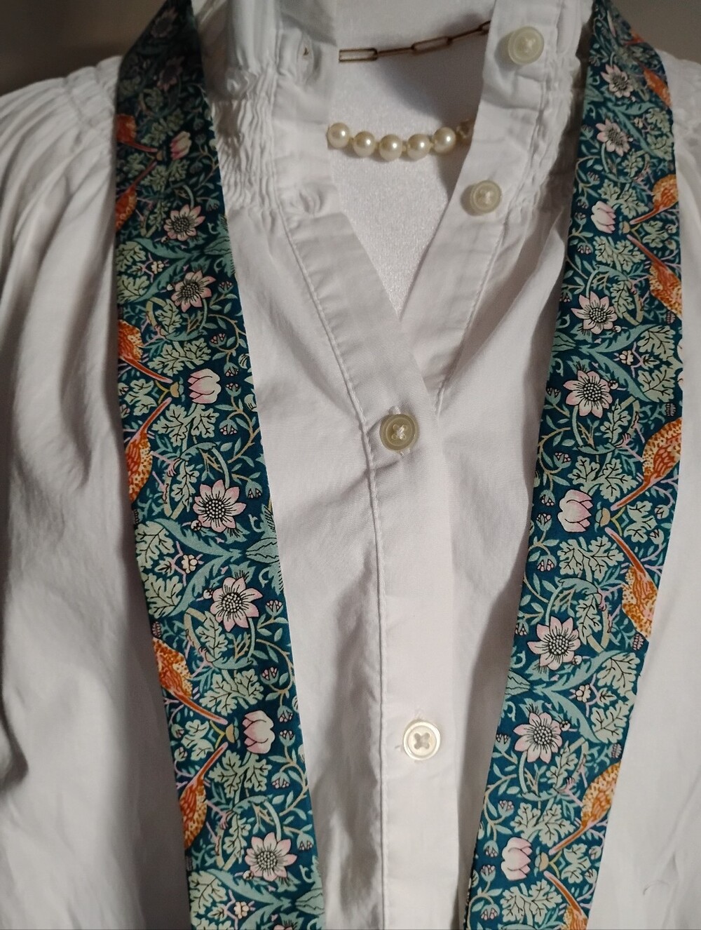 Liberty Art Fabric Tana Lawn Super Skinny Scarf William Morris Strawberry Thief - Picture 4 of 13